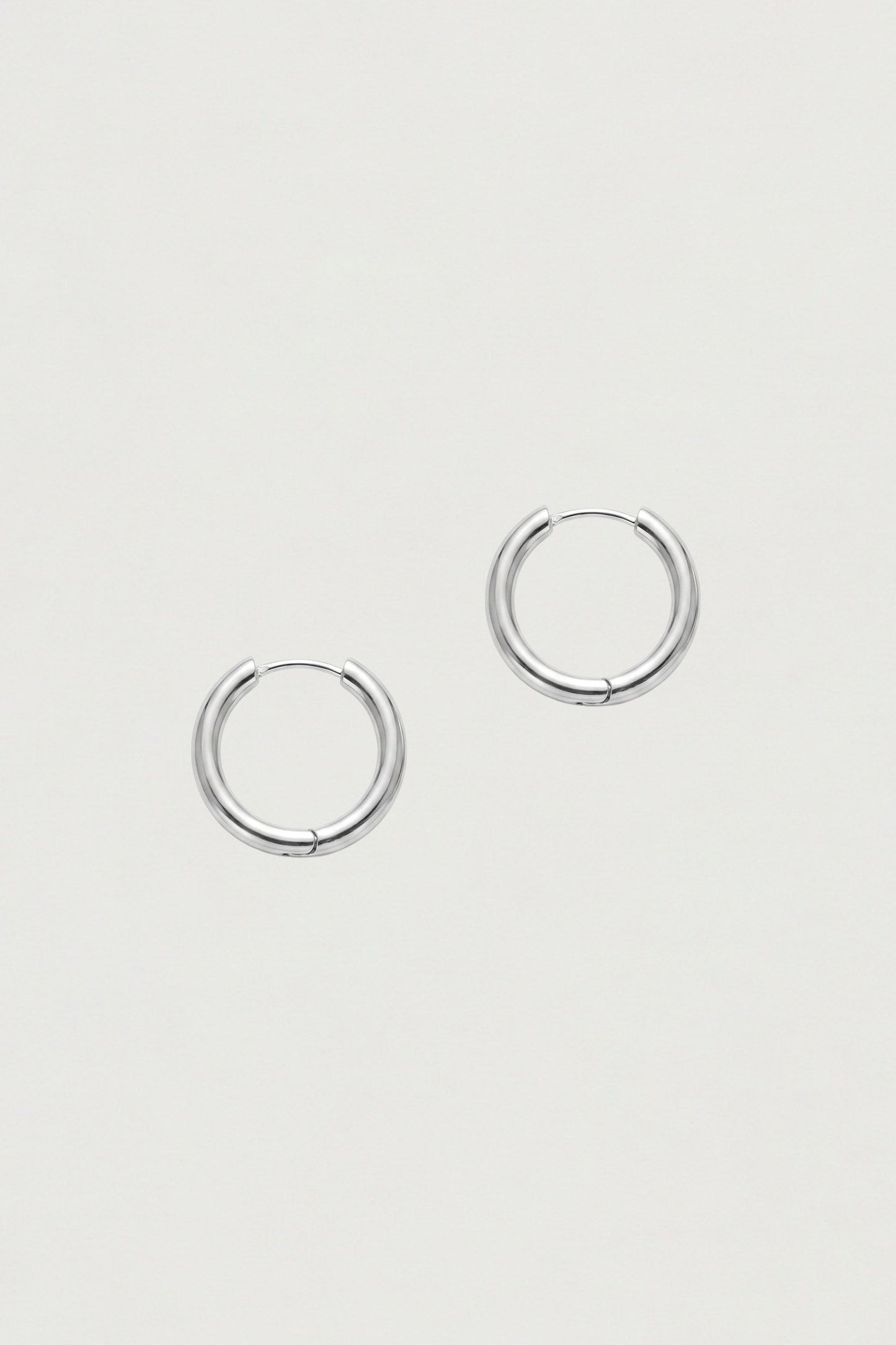 MEDIUM HOOP EARRINGS WITH HINGE