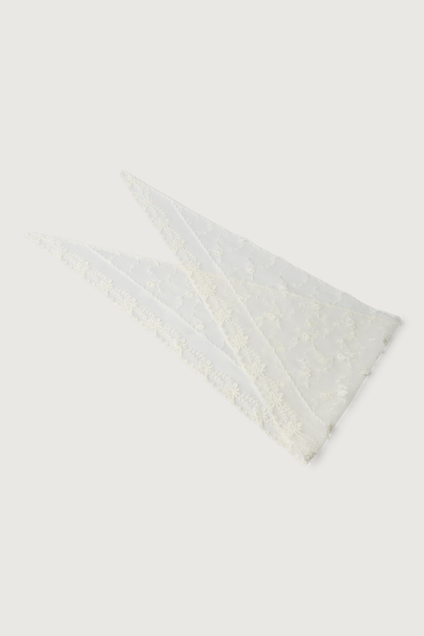 FLORAL LACE SCARF