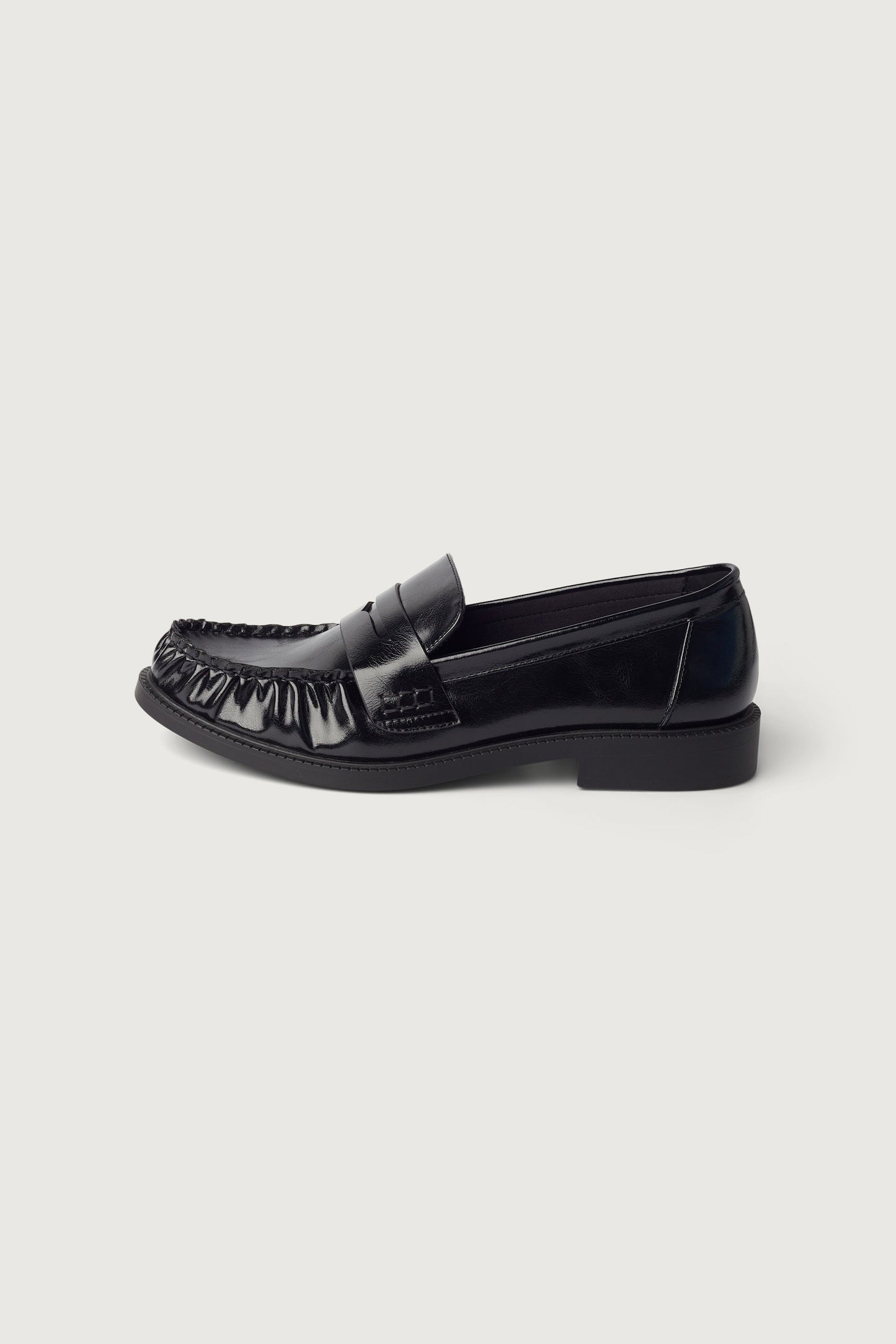 CLASSIC LOAFER