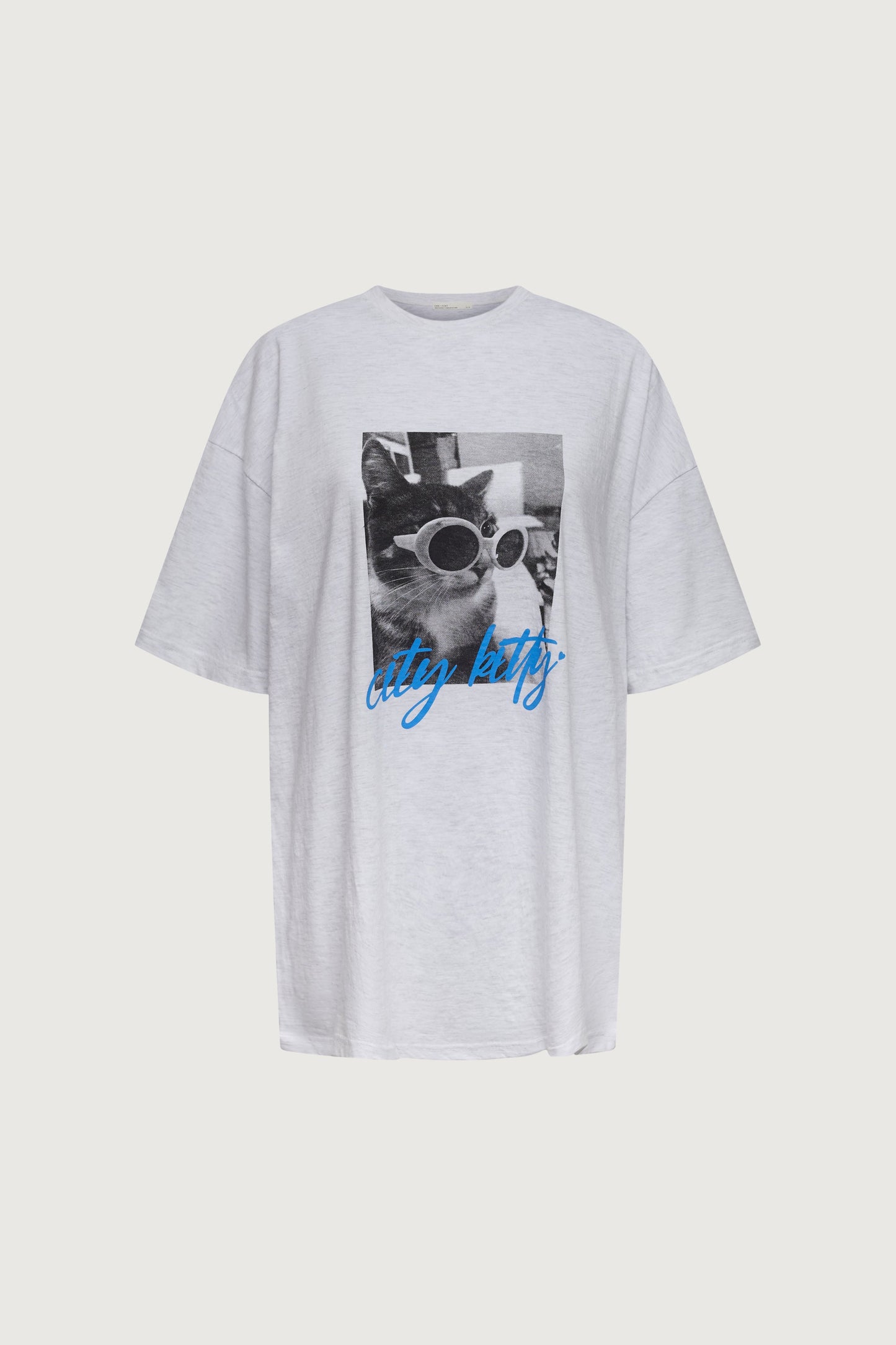 CITY KITTY GRAPHIC T-SHIRT