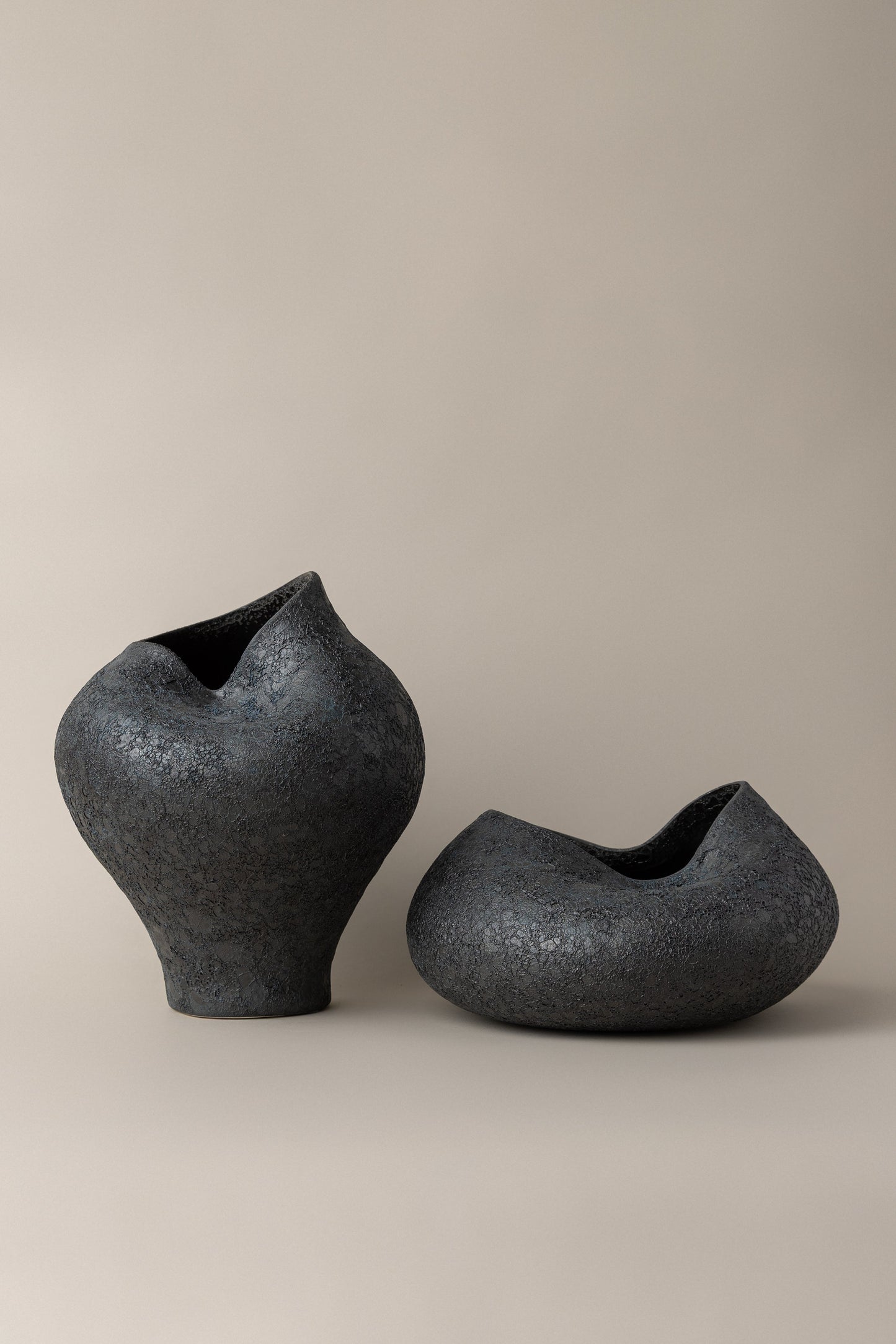 AMORA VASE