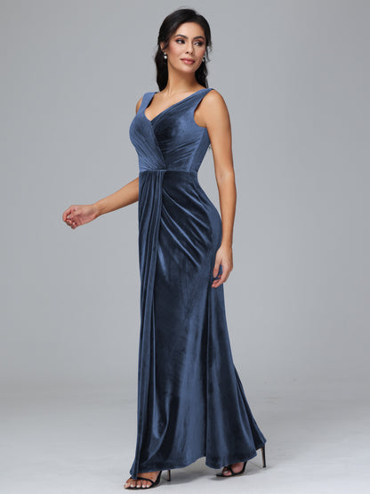 V Neck Velvet Plus Size Bridesmaid Dress With Slit