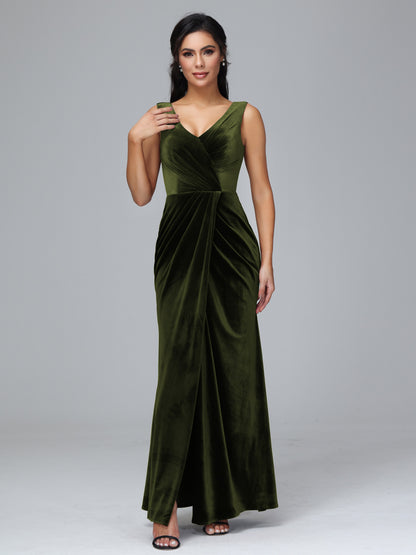 V Neck Velvet Plus Size Bridesmaid Dress With Slit