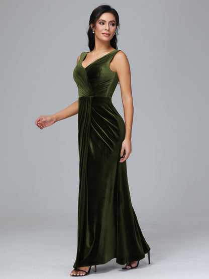 V Neck Velvet Plus Size Bridesmaid Dress With Slit