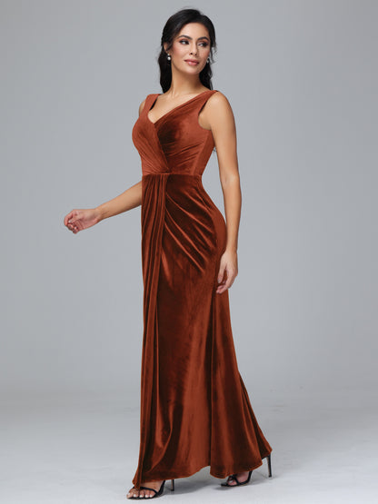 V Neck Velvet Plus Size Bridesmaid Dress With Slit