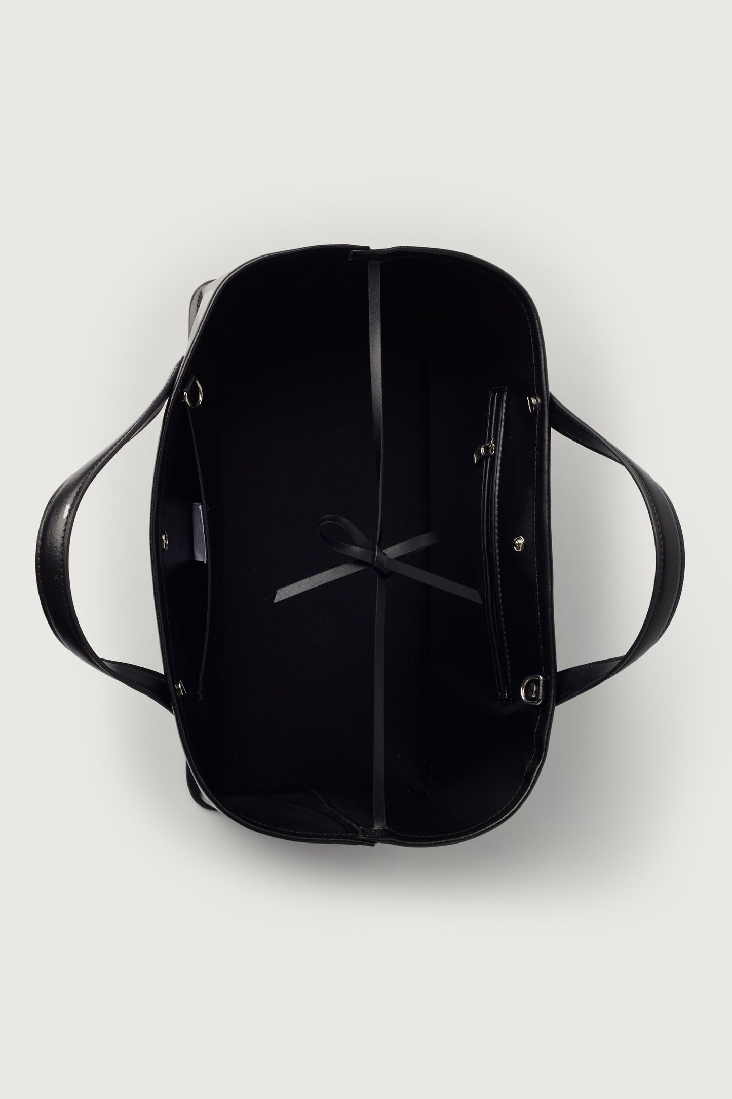 STRUCTURED LEATHER HANDBAG
