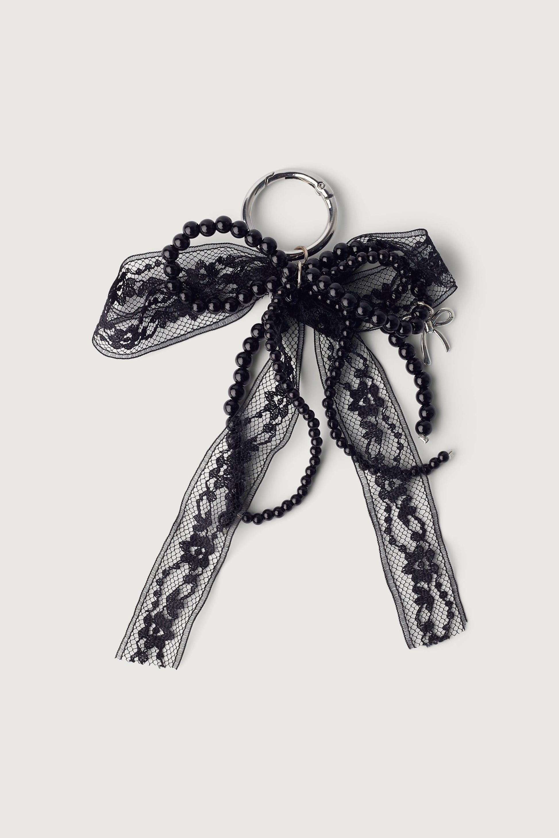 PEARLS AND LACE RIBBON BAG CHARM