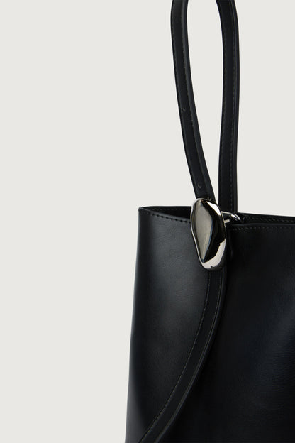 REN BUCKET BAG