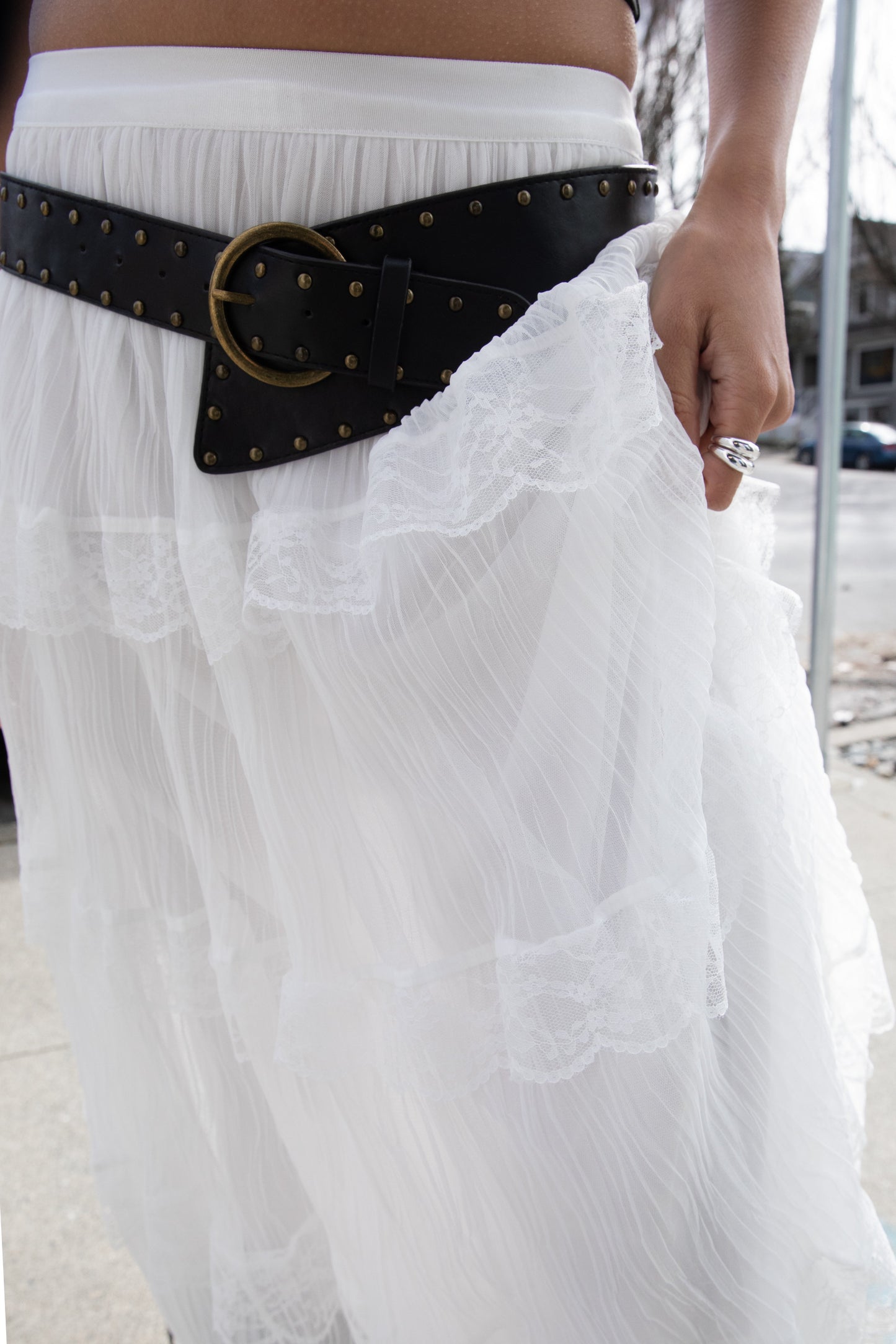 WIDE STUDDED BELT