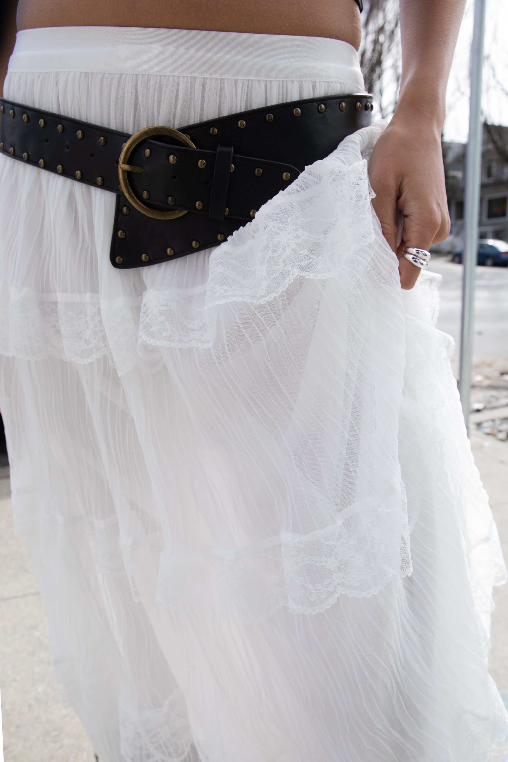 WIDE STUDDED BELT