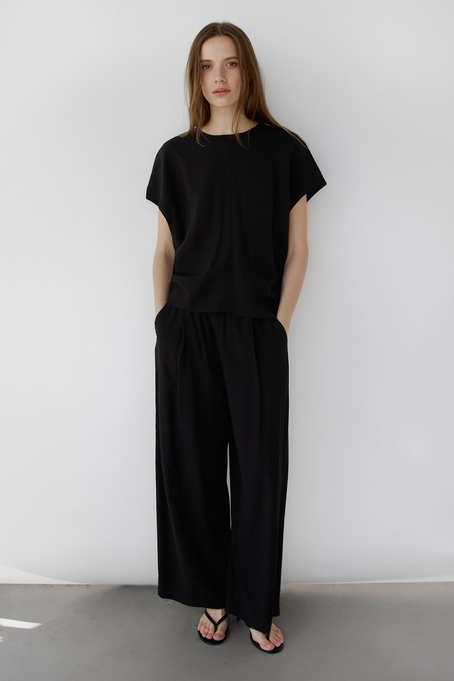 CRINKLED RAYON SHORT SLEEVE TOP
