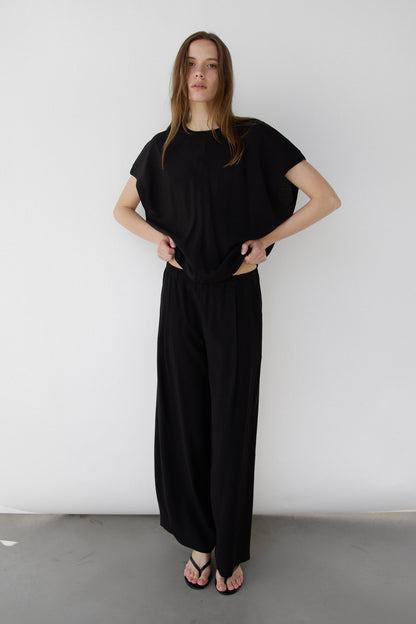 CRINKLED RAYON SHORT SLEEVE TOP
