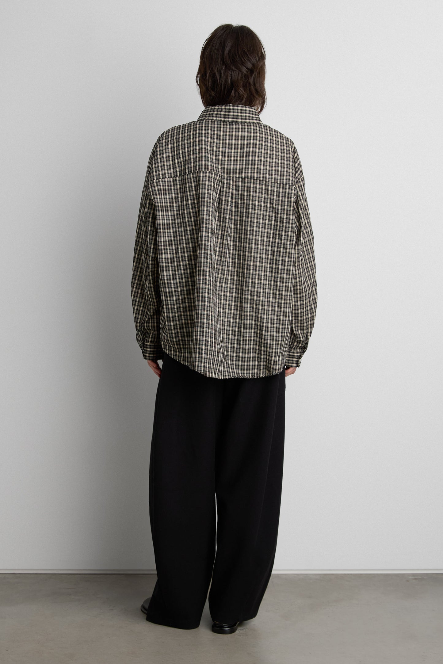 PLAID BUTTON UP SHIRT