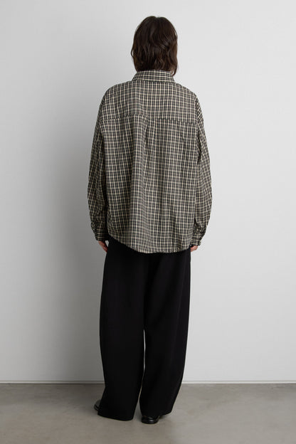 PLAID BUTTON UP SHIRT