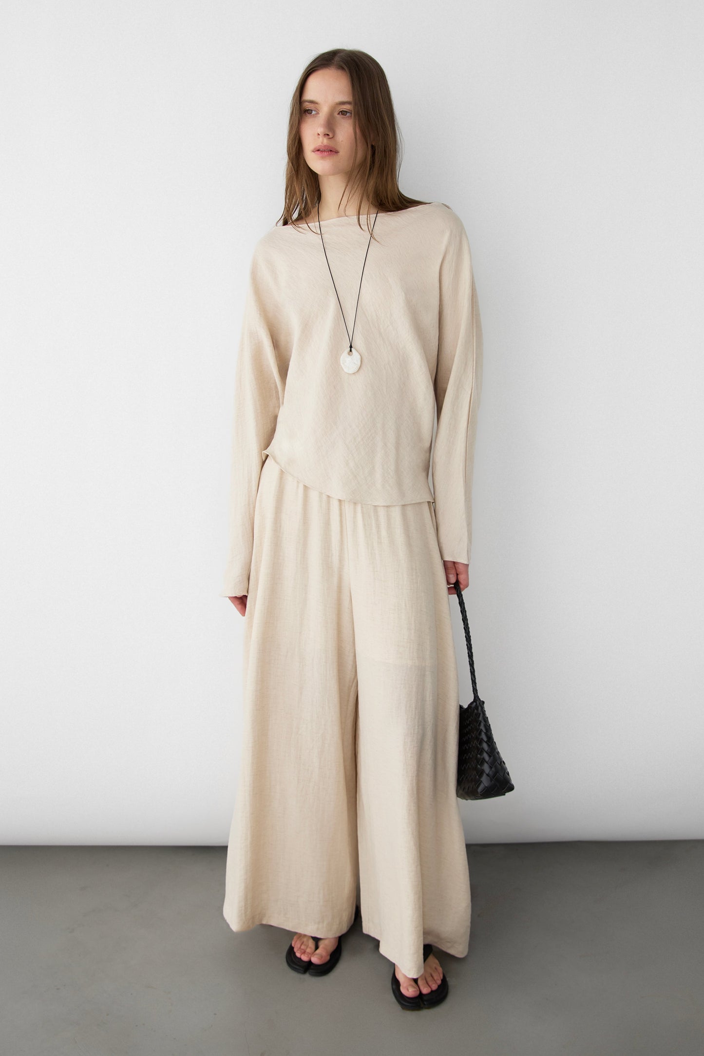 TEXTURED BOAT NECK DROP SLEEVE BLOUSE