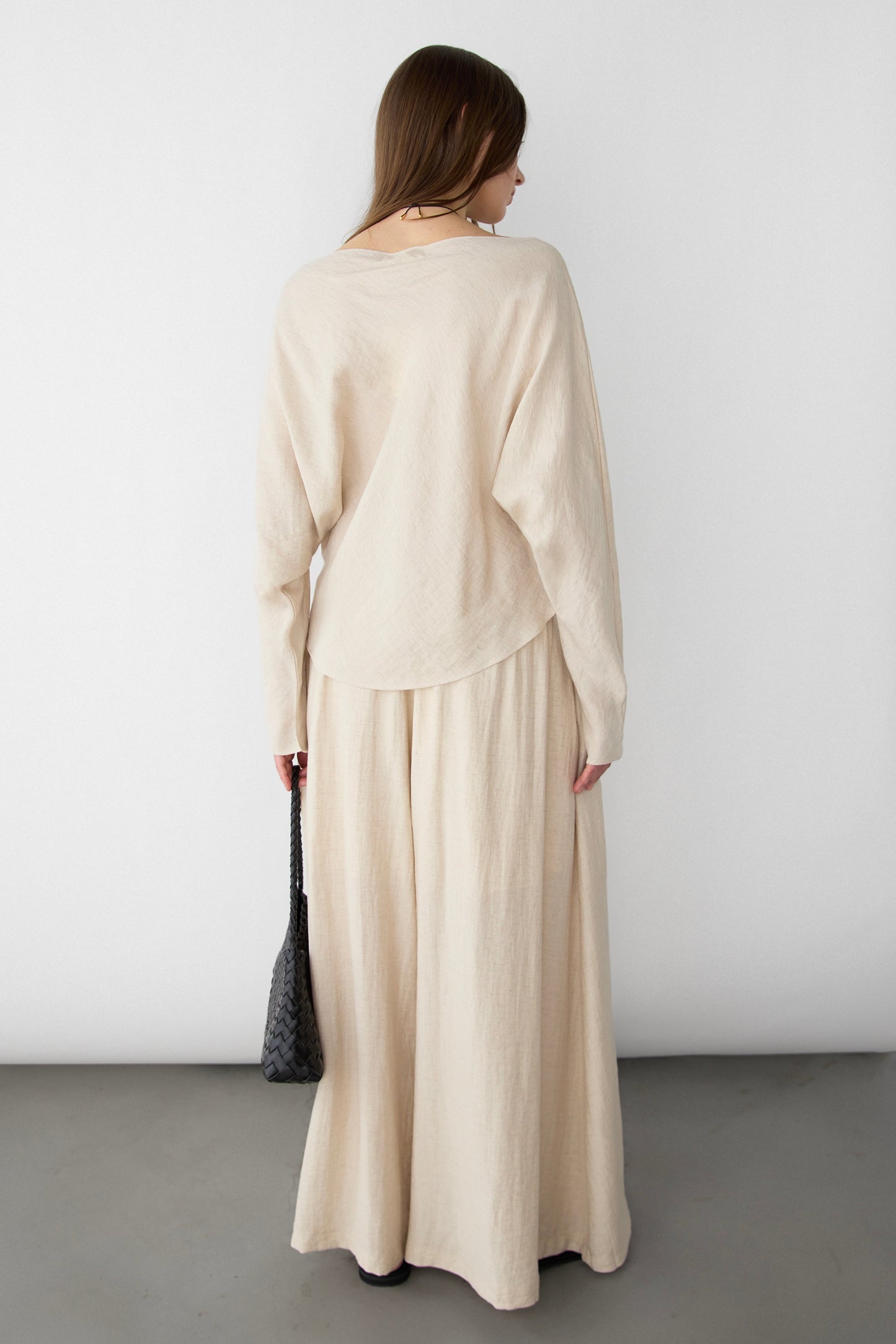TEXTURED BOAT NECK DROP SLEEVE BLOUSE