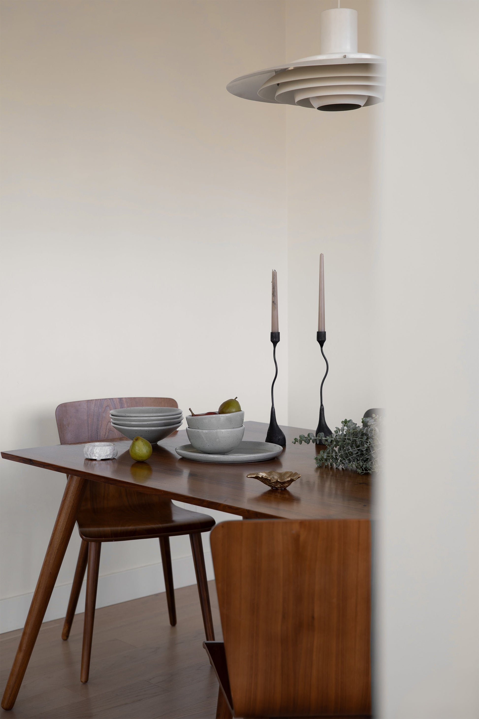 FERRO CANDLE HOLDER