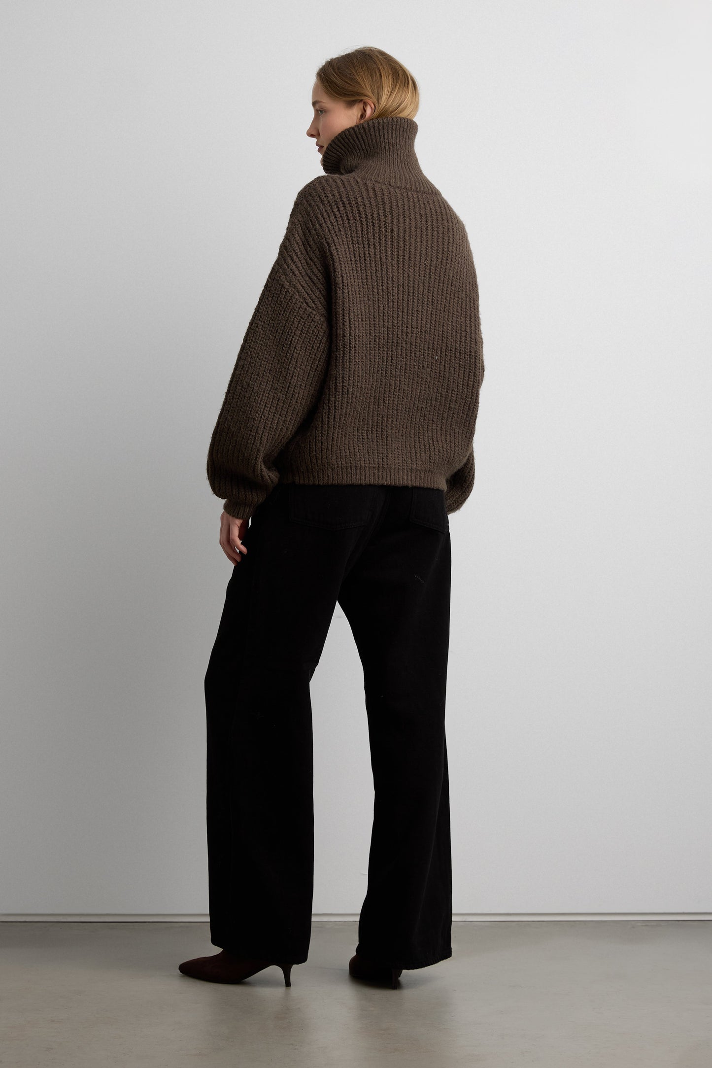CABLE KNIT COLLARED CARDIGAN