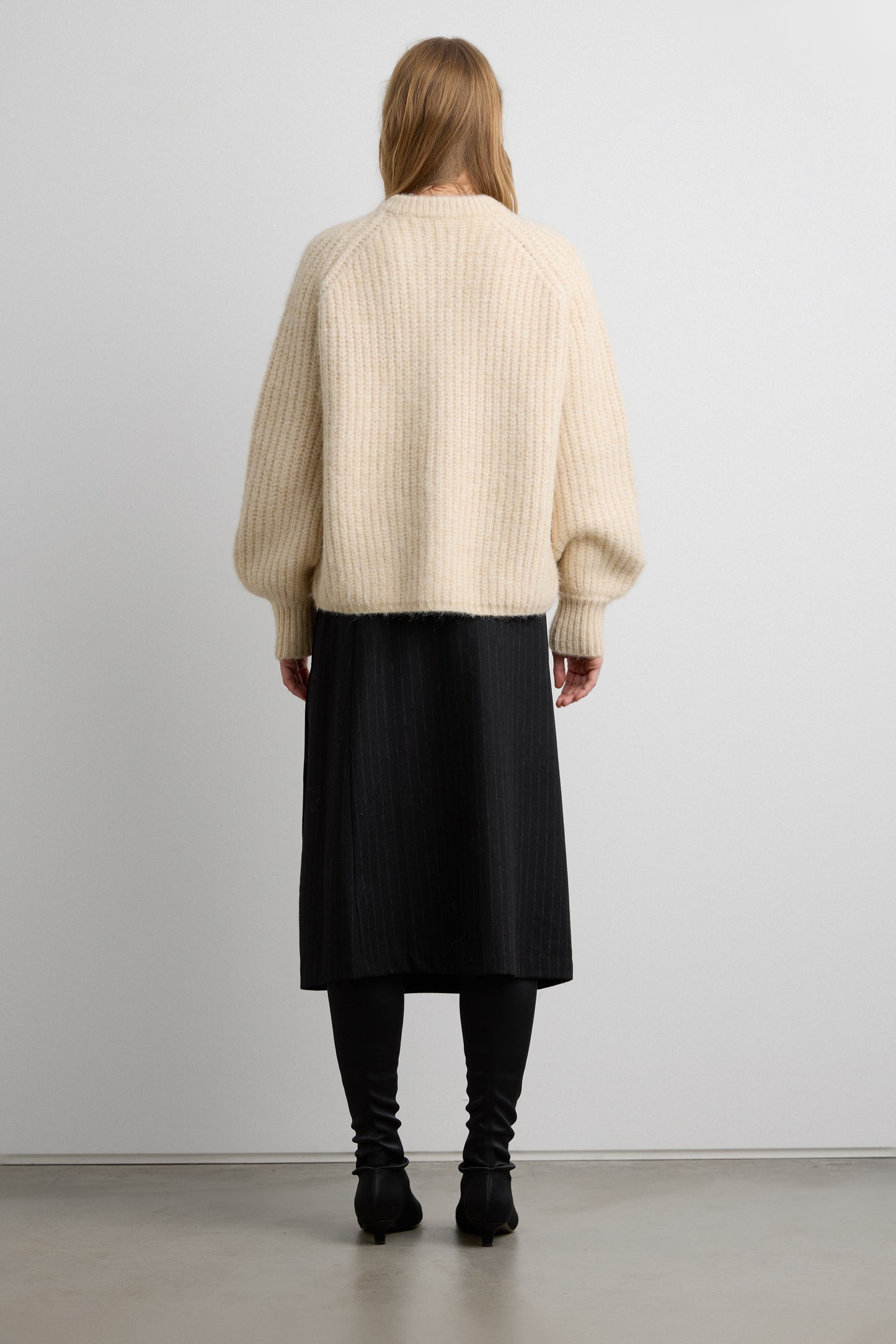 RAGLAN SLEEVE BUTTON FRONT CARDIGAN