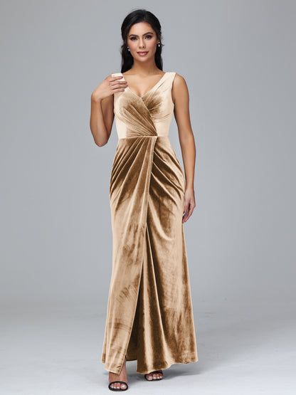 V Neck Velvet Plus Size Bridesmaid Dress With Slit