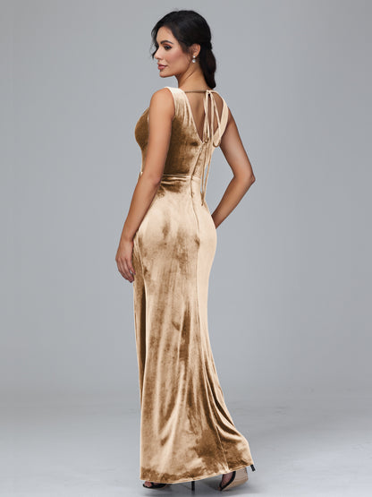 V Neck Velvet Plus Size Bridesmaid Dress With Slit