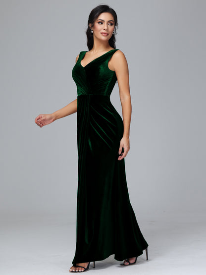 V Neck Velvet Plus Size Bridesmaid Dress With Slit