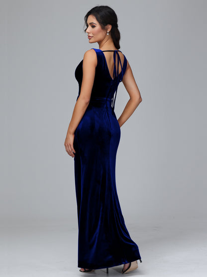 V Neck Velvet Plus Size Bridesmaid Dress With Slit