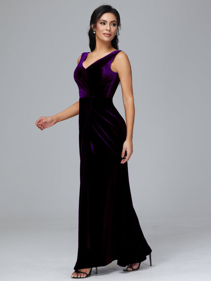 V Neck Velvet Plus Size Bridesmaid Dress With Slit