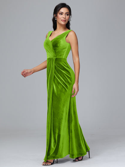 V Neck Velvet Plus Size Bridesmaid Dress With Slit