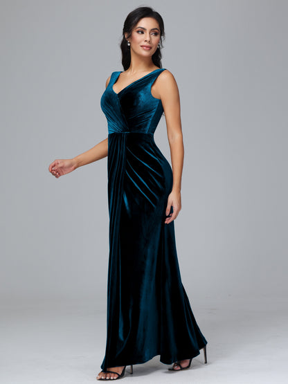 V Neck Velvet Plus Size Bridesmaid Dress With Slit