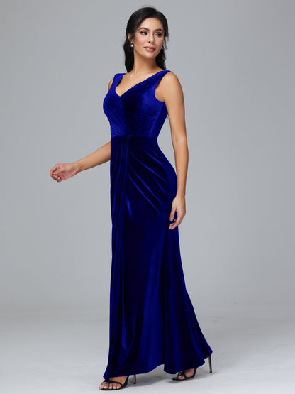 V Neck Velvet Plus Size Bridesmaid Dress With Slit