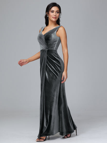 V Neck Velvet Plus Size Bridesmaid Dress With Slit