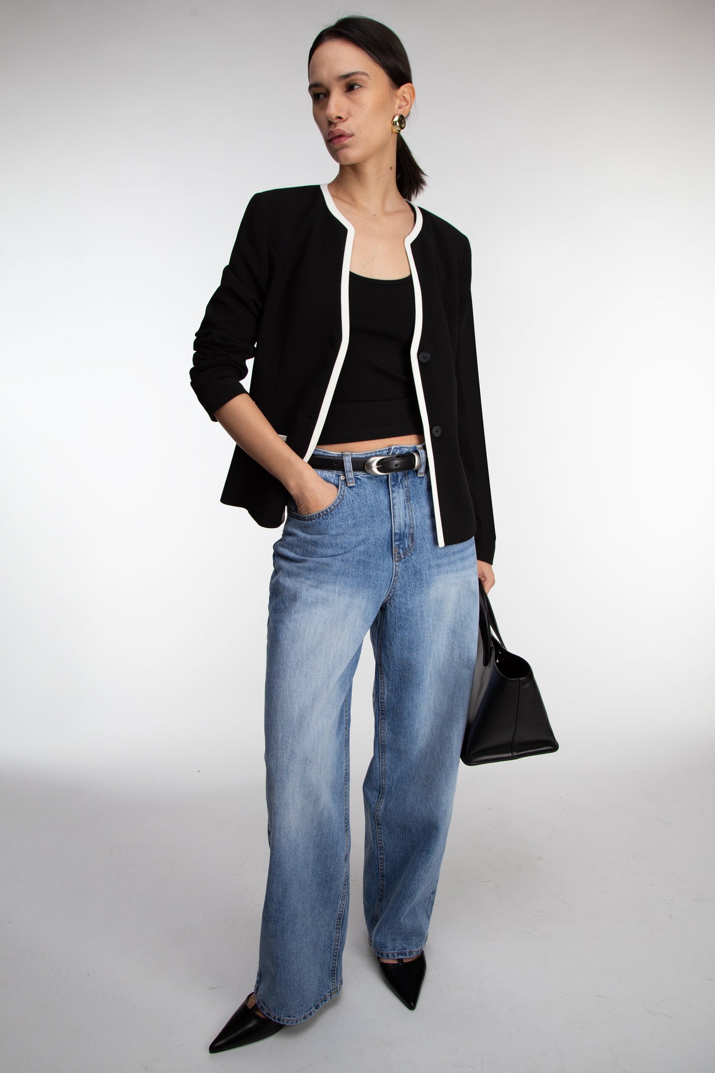 CONTRAST TRIM BUTTON FRONT COLLARLESS BLAZER