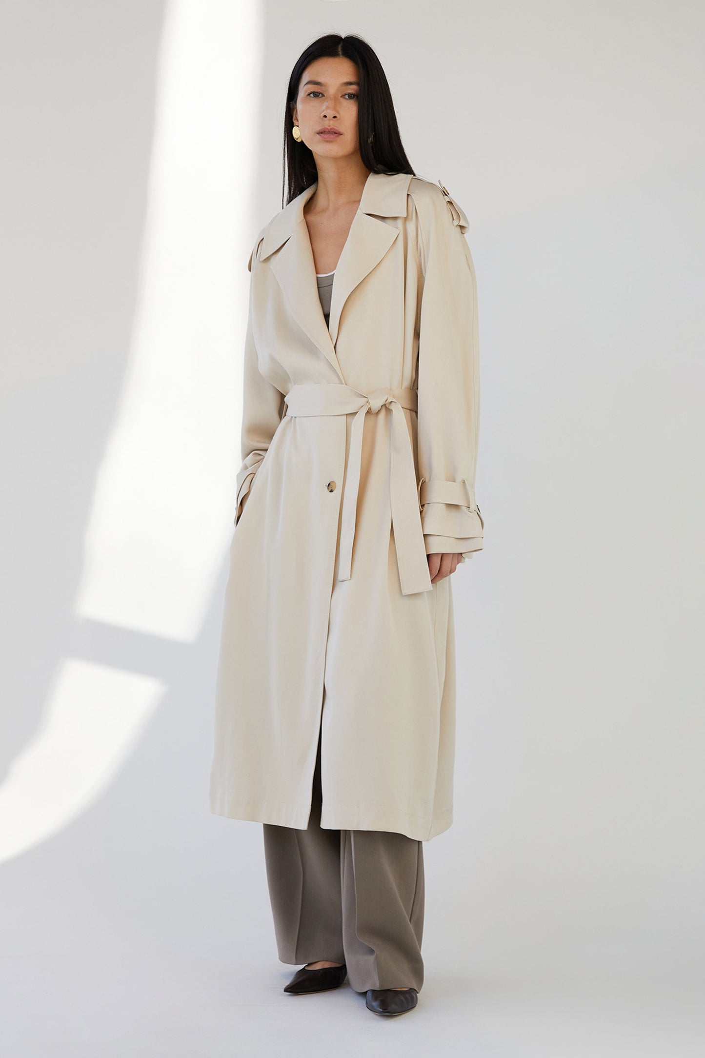 FLOWY TRENCH COAT