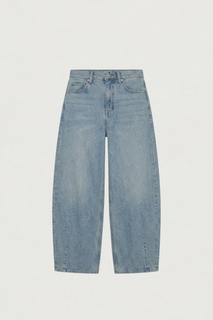MID-RISE DARTED BARREL LEG JEAN
