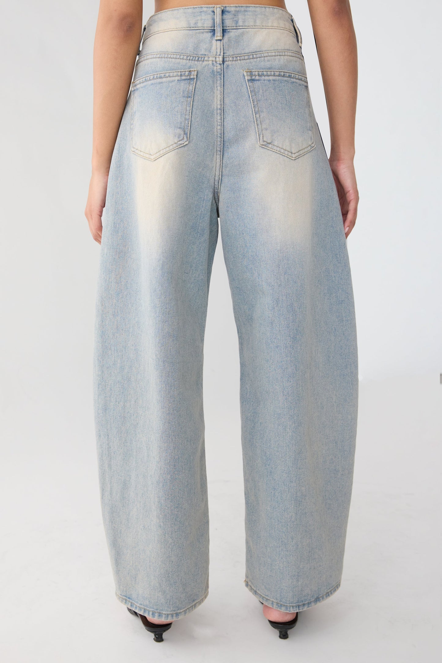 VINTAGE WASH BARREL JEAN