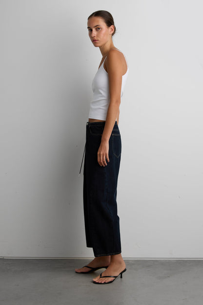 MID-RISE BARREL LEG JEAN WITH DRAWSTRING