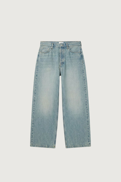 LIGHT WASH MID-RISE WIDE LEG JEAN