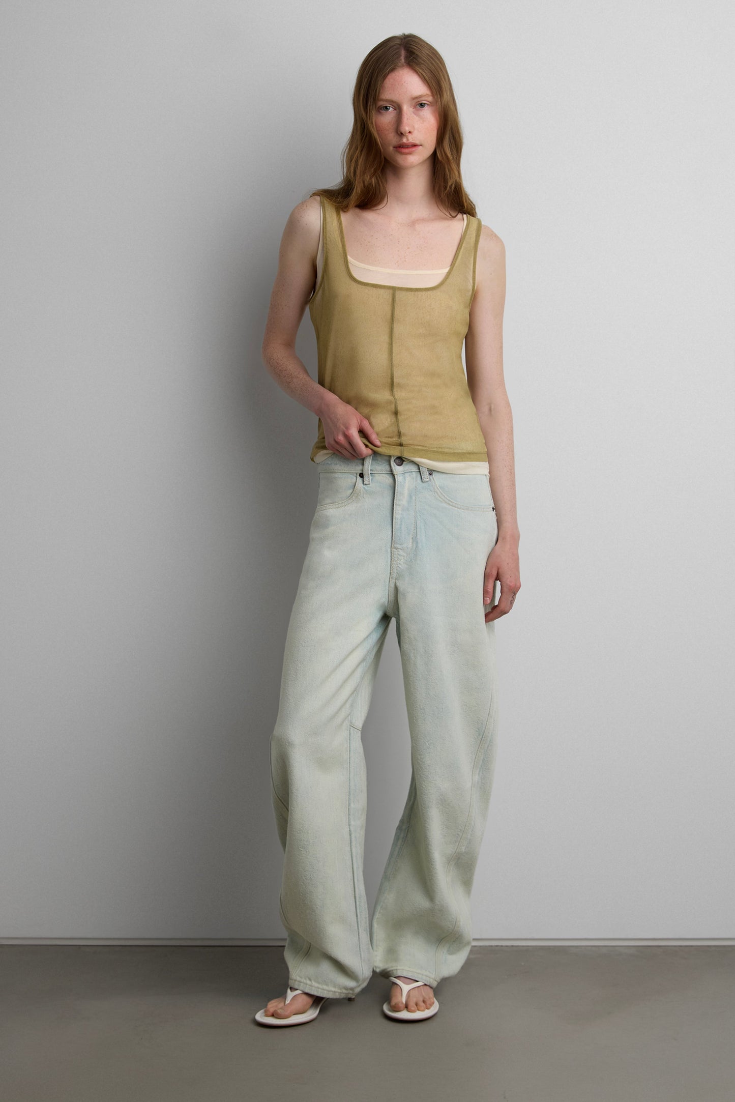 VINTAGE BARREL JEAN WITH SEAM DETAIL