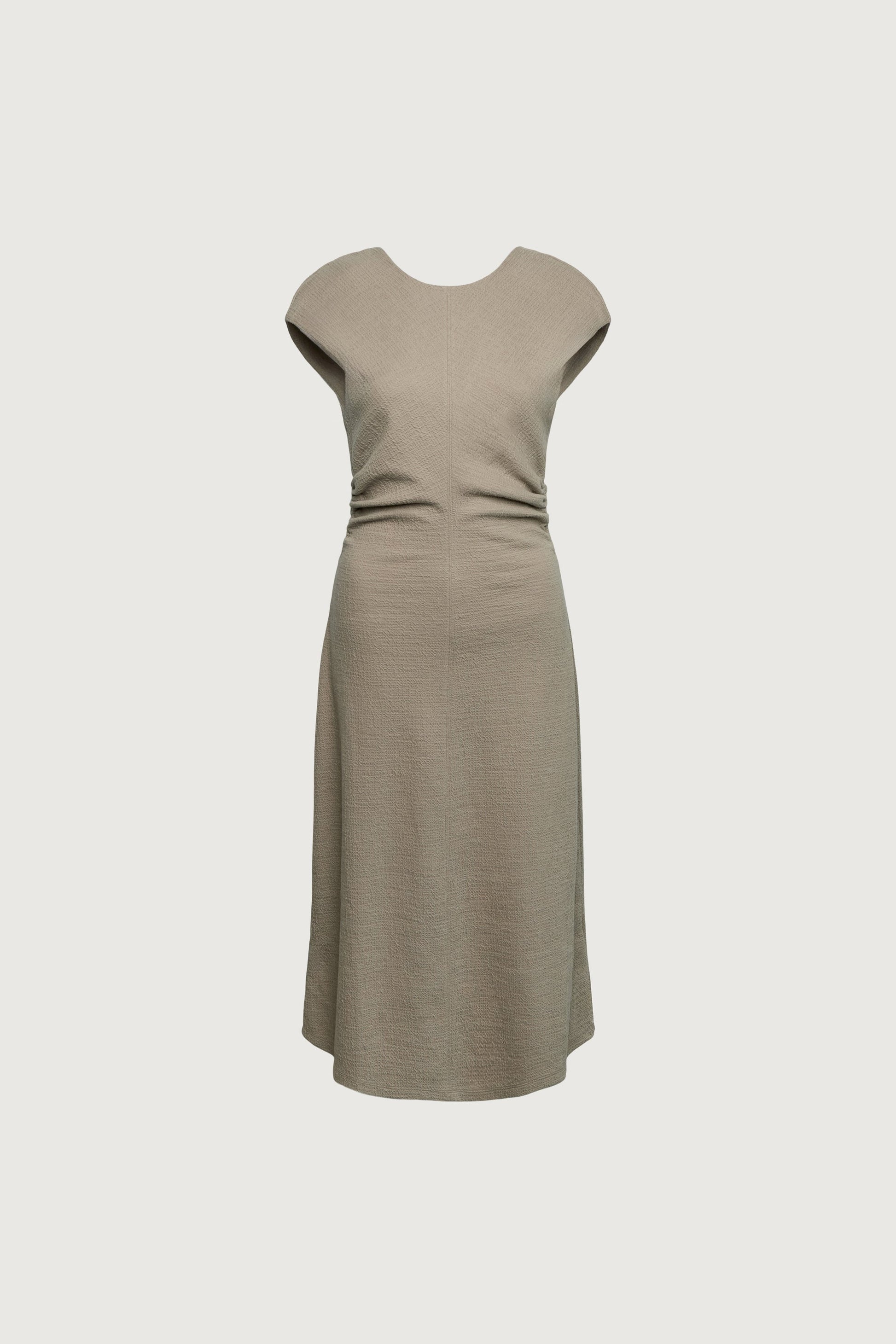 SLEEVELESS RUCHED WAIST MIDI DRESS