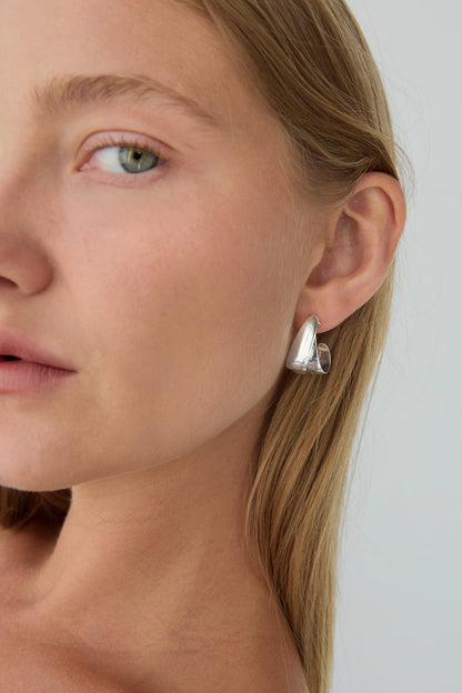 LAYERED CURVE EARRINGS