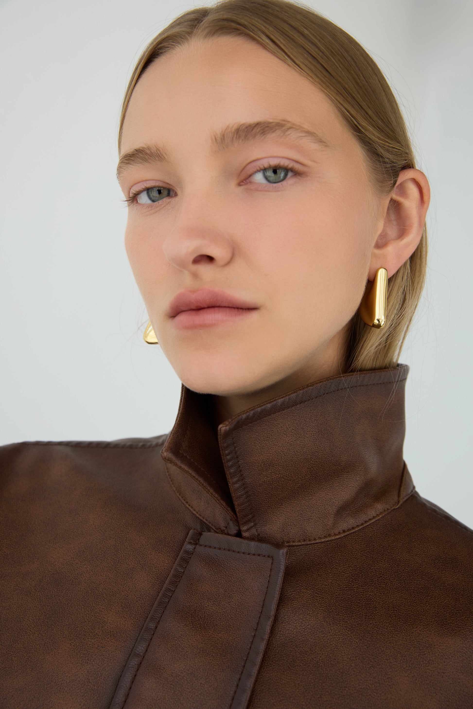 TRIANGLE STUD EARRINGS