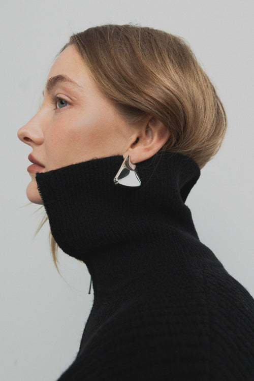 TRIANGLE STUD EARRINGS