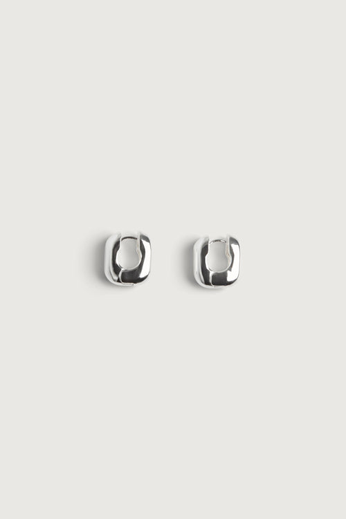 CHUBBY SQUARE SHAPED HUGGIE HOOPS