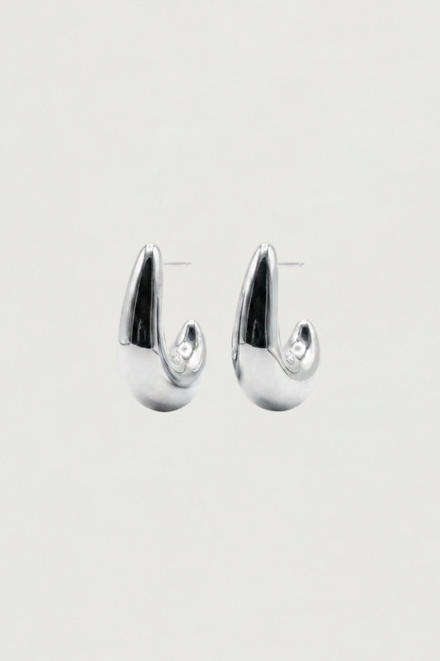 CURVED HOOP EARRINGS