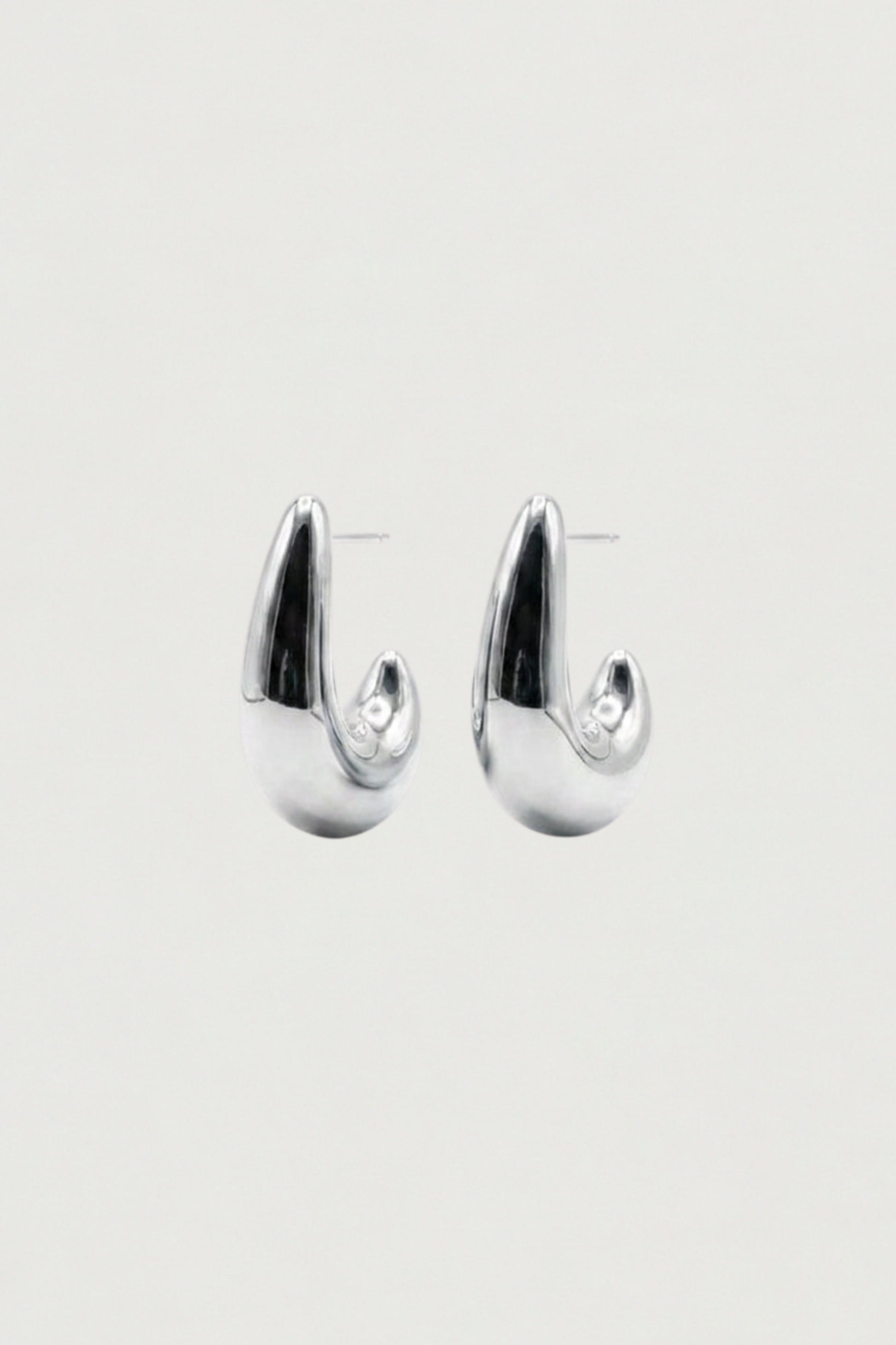 CURVED HOOP EARRINGS