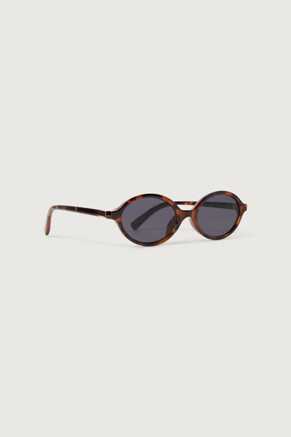 OVAL SUNGLASSES