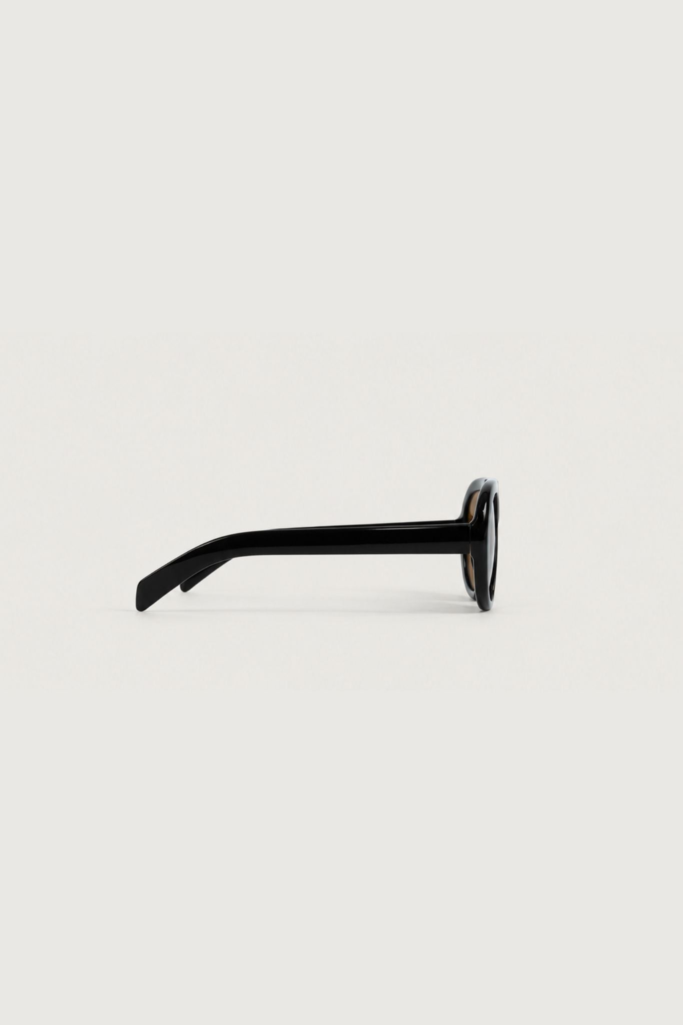OVERSIZED SQUARE SUNGLASSES