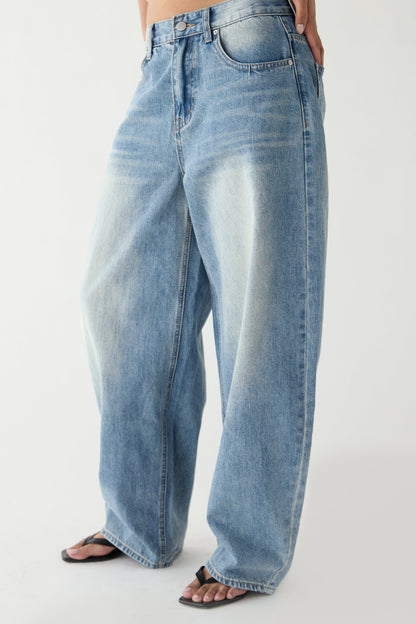 29" CURVE LEG MID RISE DENIM JEAN