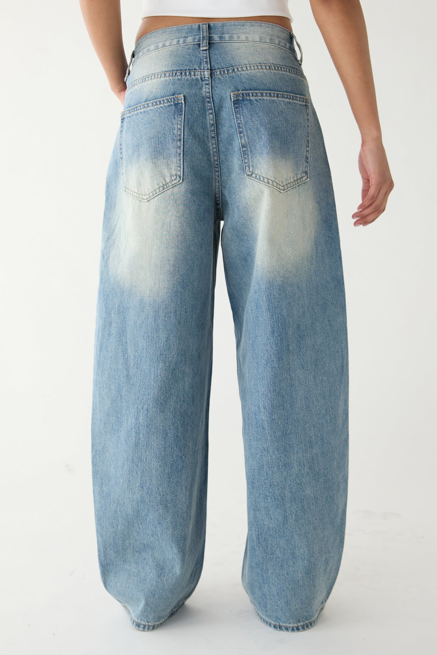 29" CURVE LEG MID RISE DENIM JEAN